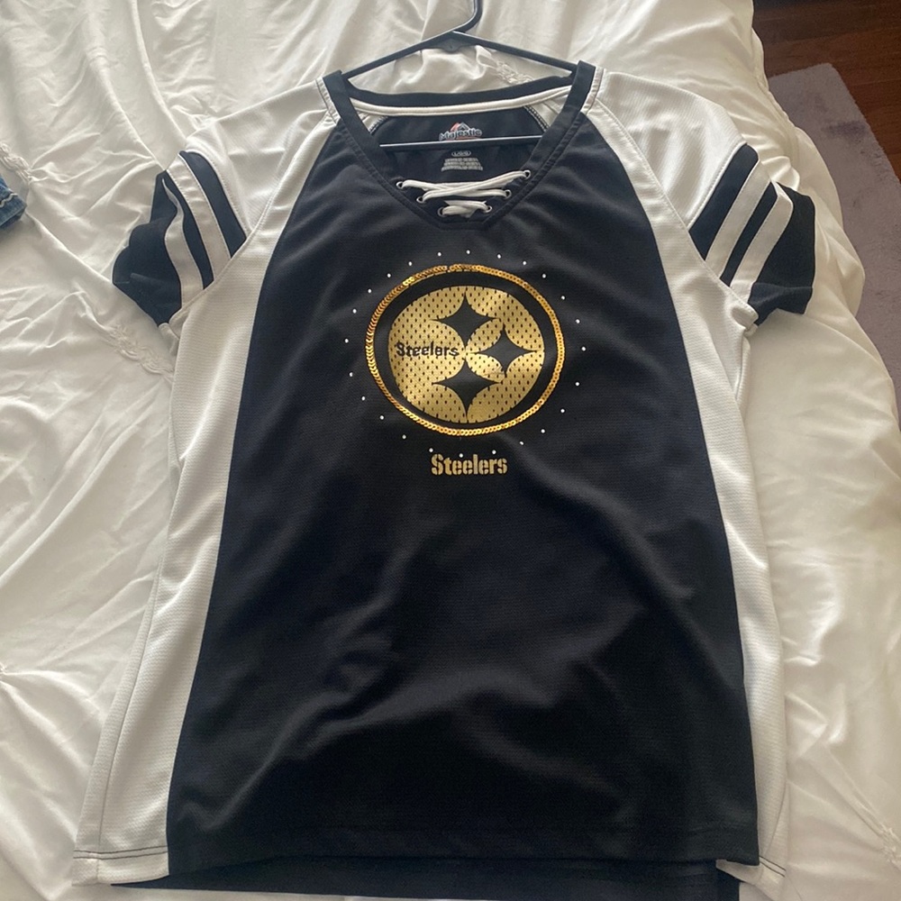 Steeler shirt, super cute, sparkly, in good shape no stains.